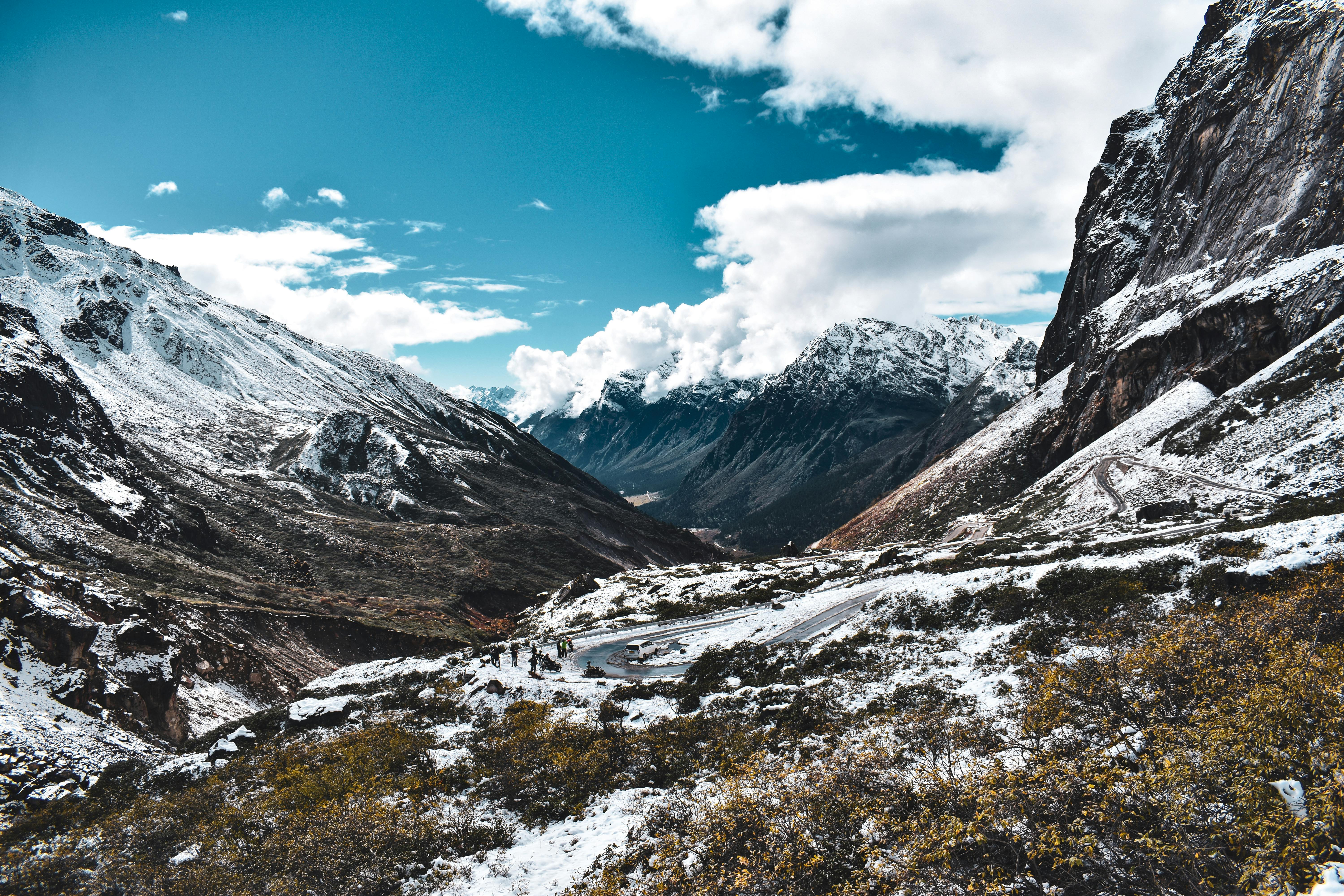 North Sikkim Taxi Booking from Gangtok | Private Cab to Lachen, Lachung & Gurudongmar Lake